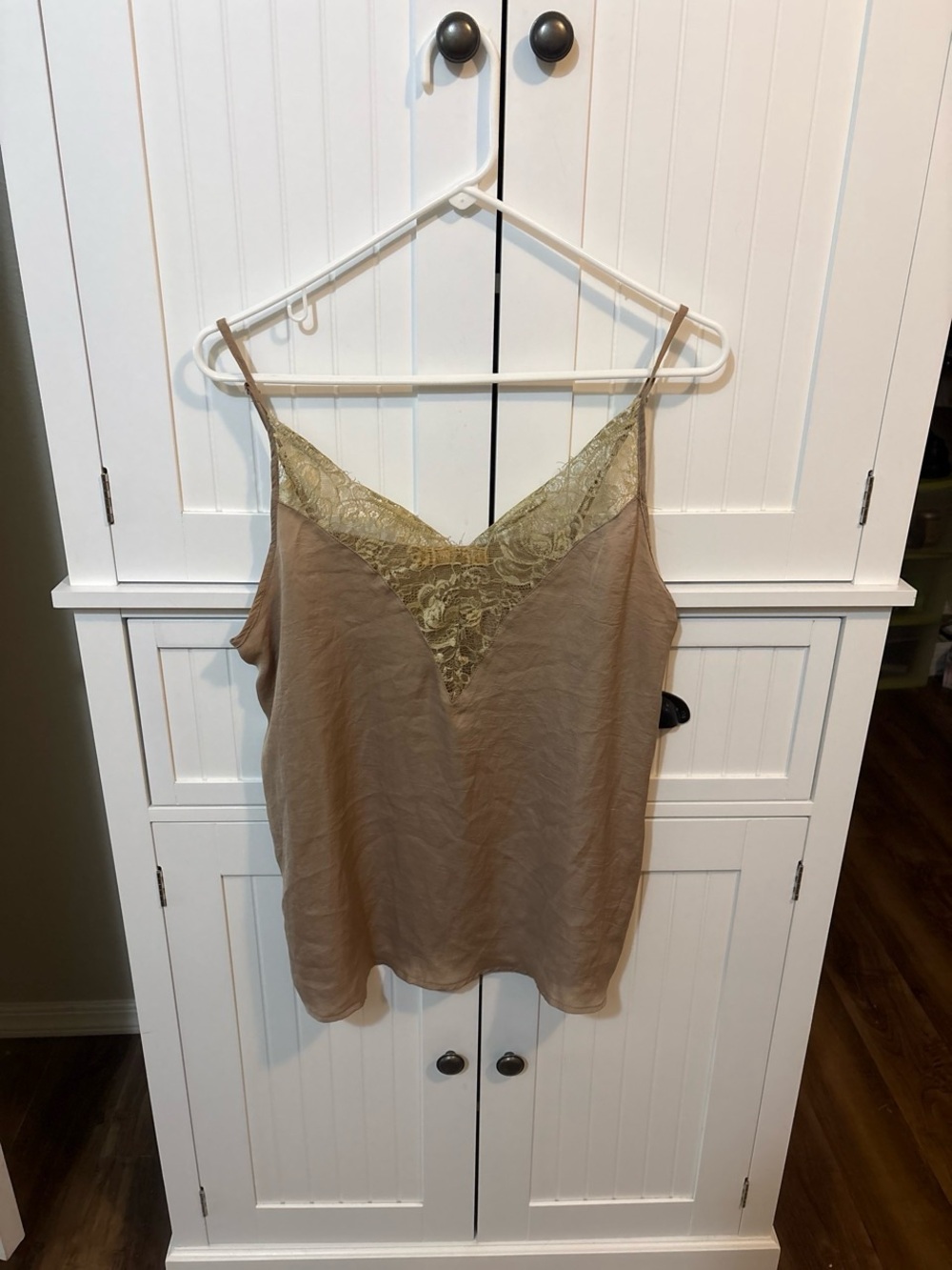 Emmer & Oat Large Taupe Lace Trim Camisole Tank Top Y2K Soft Girl Fairycore